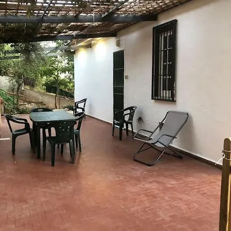 La Vecchia Quercia Casa vacanze Carini